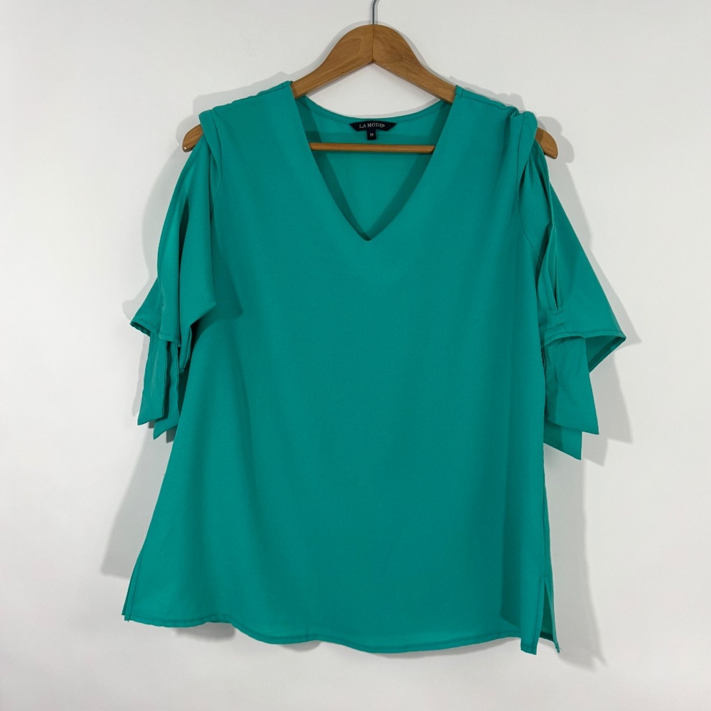 La Mode Women’s Size Medium Green V Neck Slit Sleeve Lightweight Casual Blouse - Picture 1 of 7